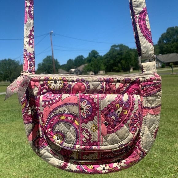 Vera Bradley Handbags - Vera Bradley Pink pattern purse with compa…